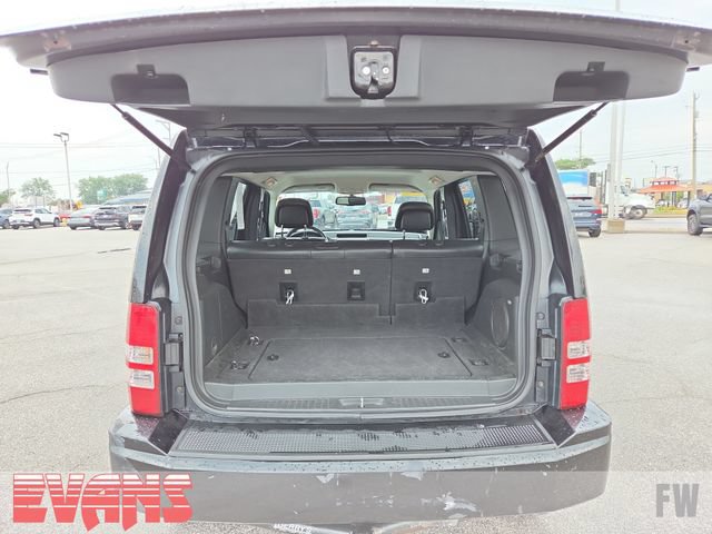 Used 2012 Jeep Liberty Limited Jet w/ Comfort/Convenience Group AWD/4WD image 25