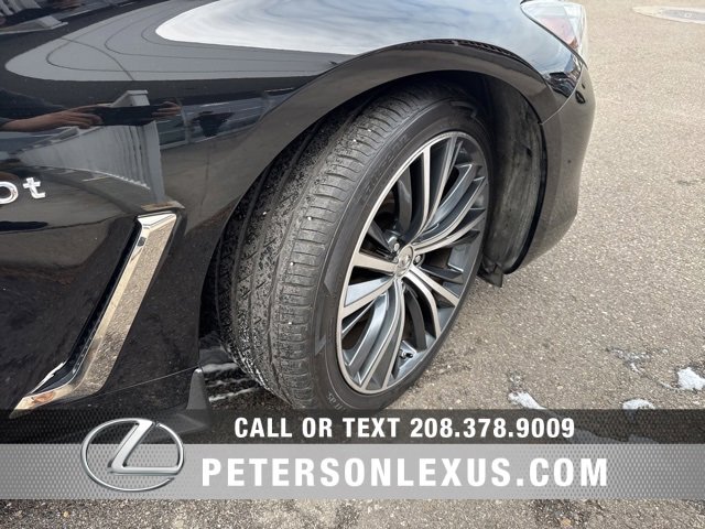 Used 2018 INFINITI Q60 2.0t w/ Moonroof Package image 10