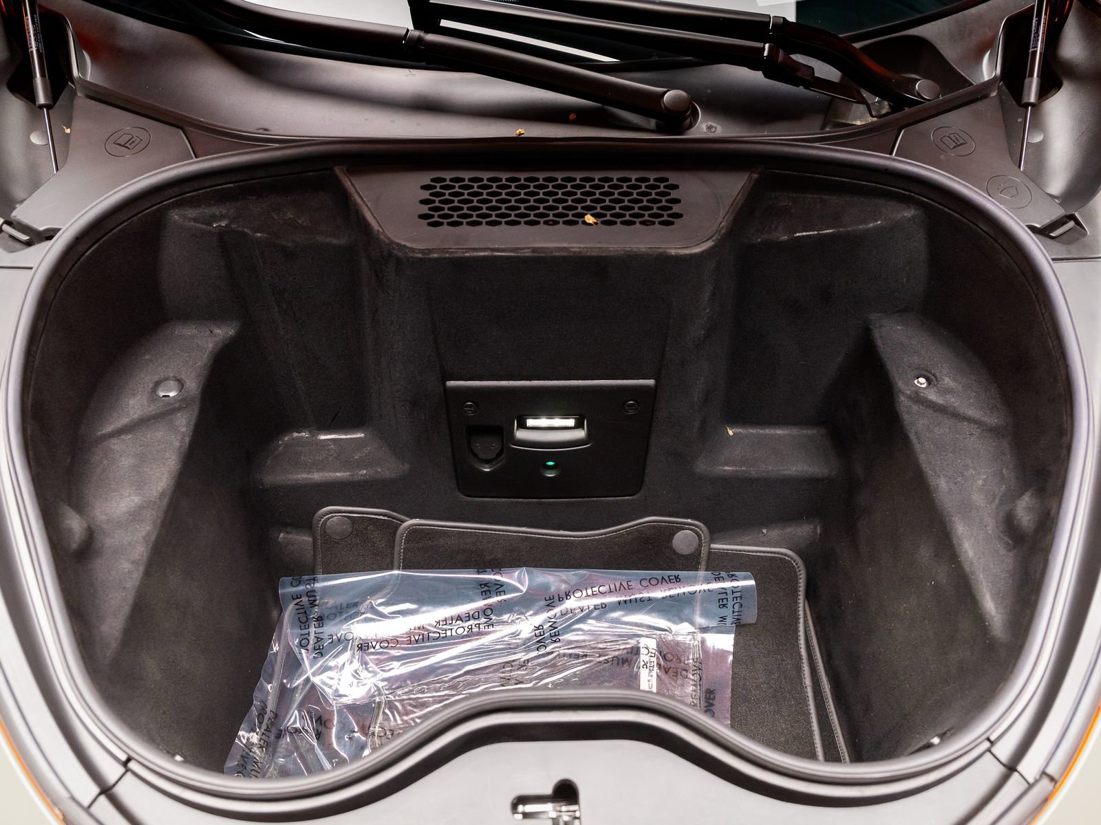 Used 2016 McLaren 570S Coupe RWD image 43