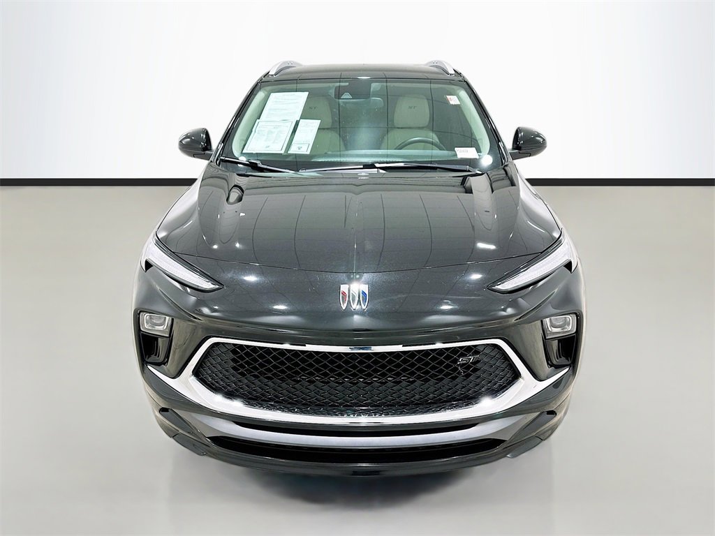 Used 2025 Buick Encore GX Sport Touring image 2