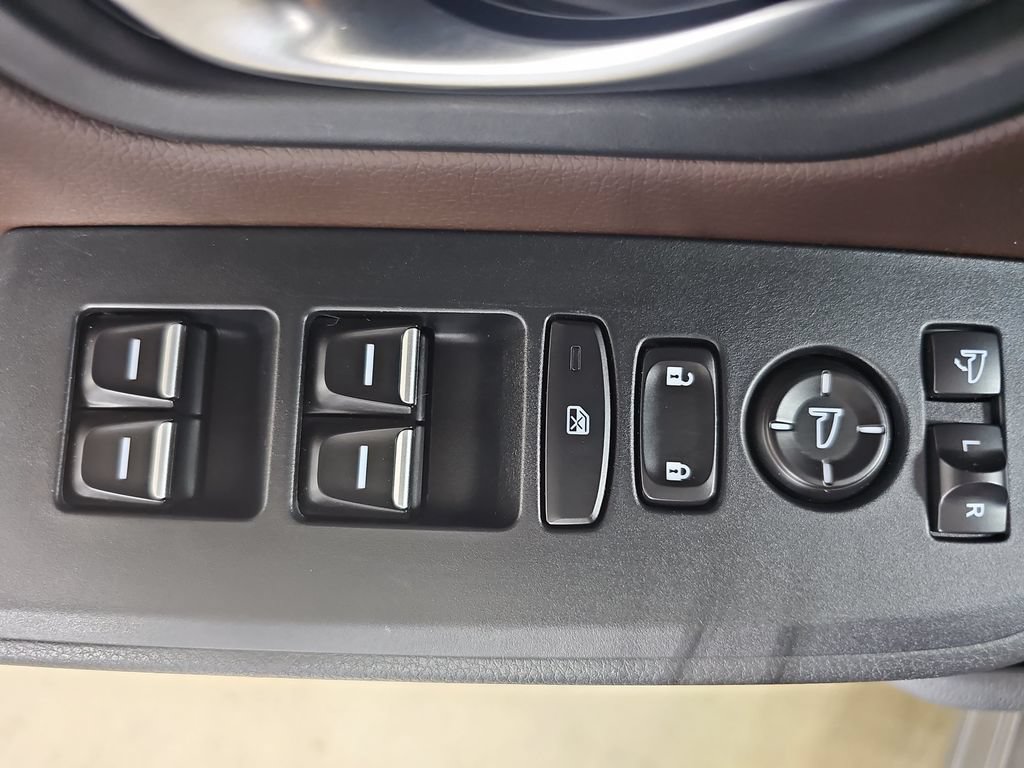 Used 2023 Honda Pilot Elite image 35
