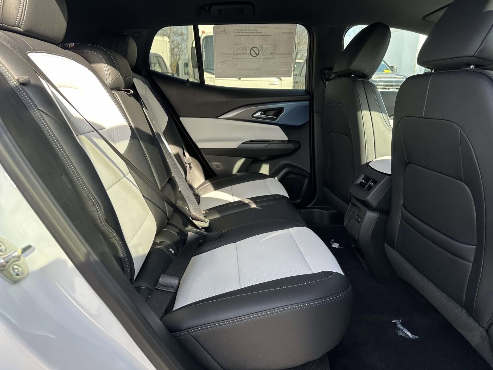 New 2026 Chevrolet Equinox EV LT w/ Convenience Package II image 24