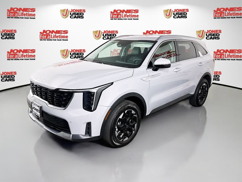 Used 2025 Kia Sorento S AWD/4WD image 13