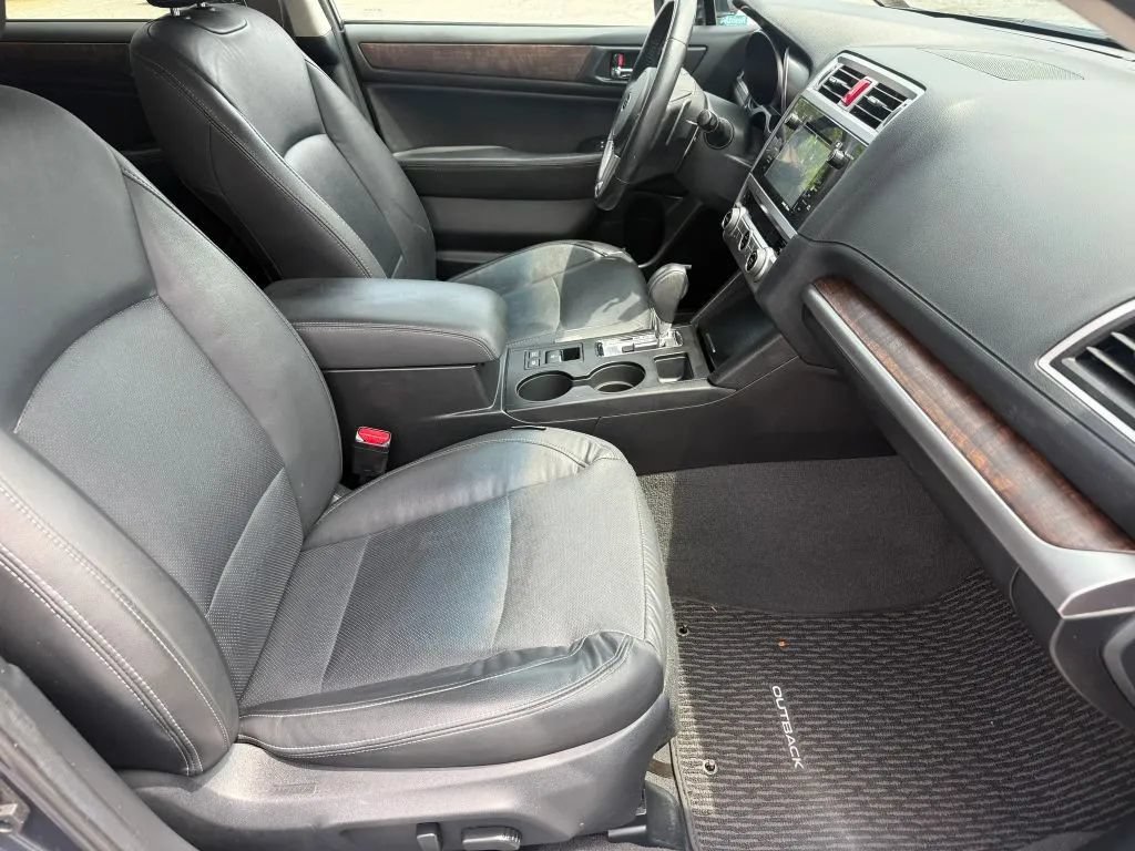 Used 2016 Subaru Outback 2.5i Limited AWD/4WD image 17
