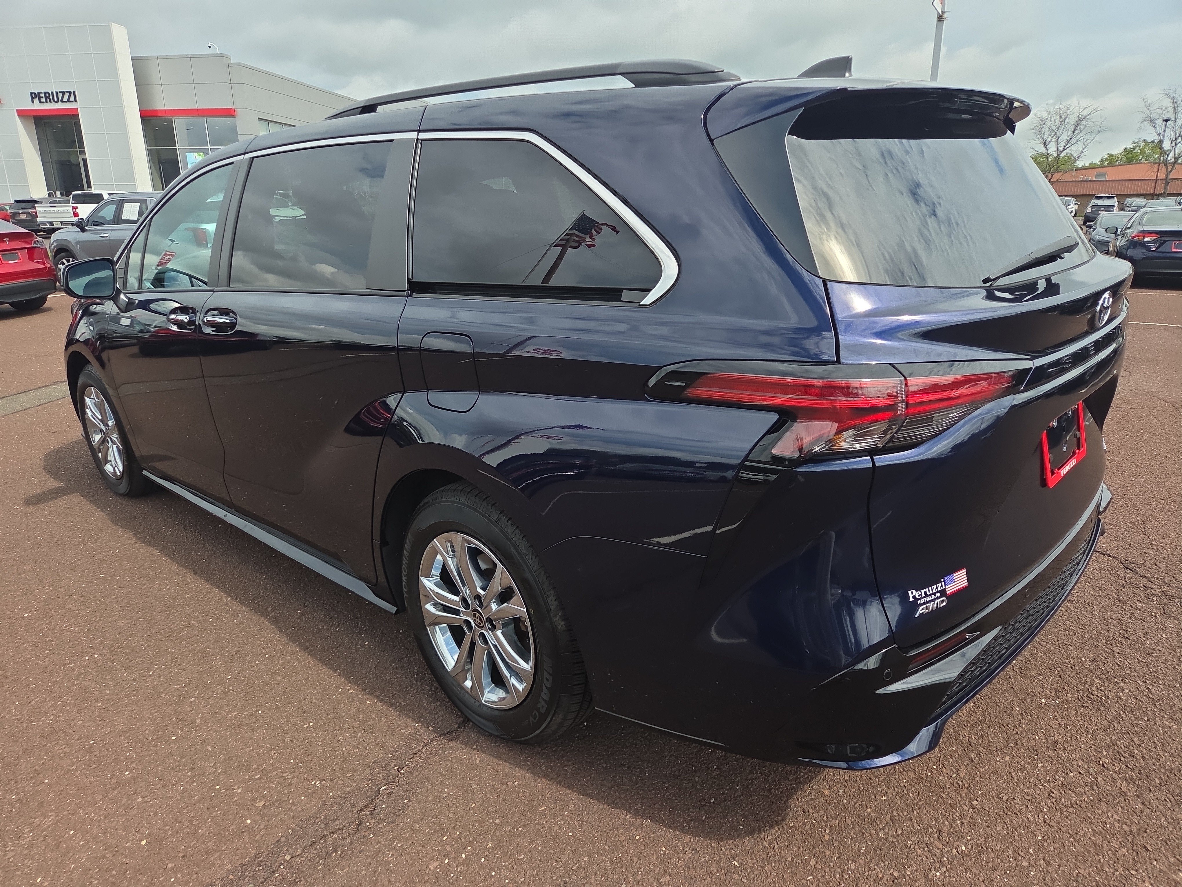 Certified 2023 Toyota Sienna XSE w/ XSE Plus Package AWD/4WD image 5