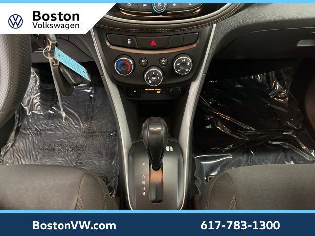 Used 2022 Chevrolet Trax LS w/ Tint and Cruise Package image 22
