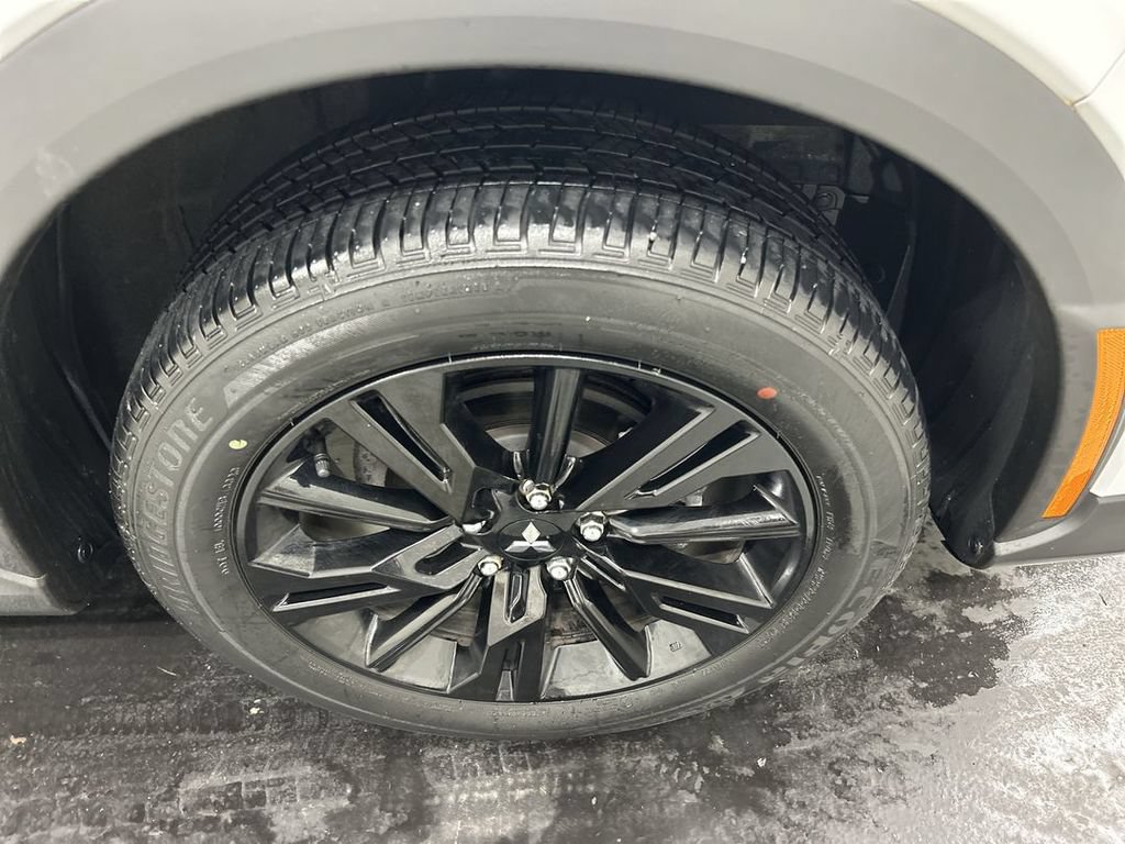Used 2024 Mitsubishi Eclipse Cross LE AWD/4WD image 8