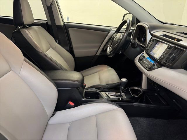 Used 2016 Toyota RAV4 Limited image 34