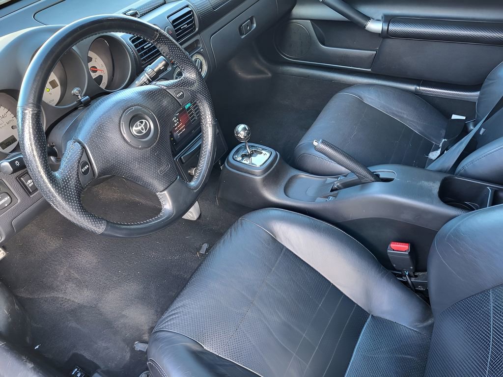 Used 2005 Toyota MR2 image 12