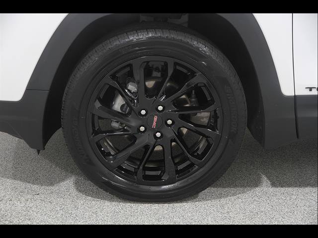 Used 2024 GMC Terrain SLE w/ Driver Convenience Package AWD/4WD image 23