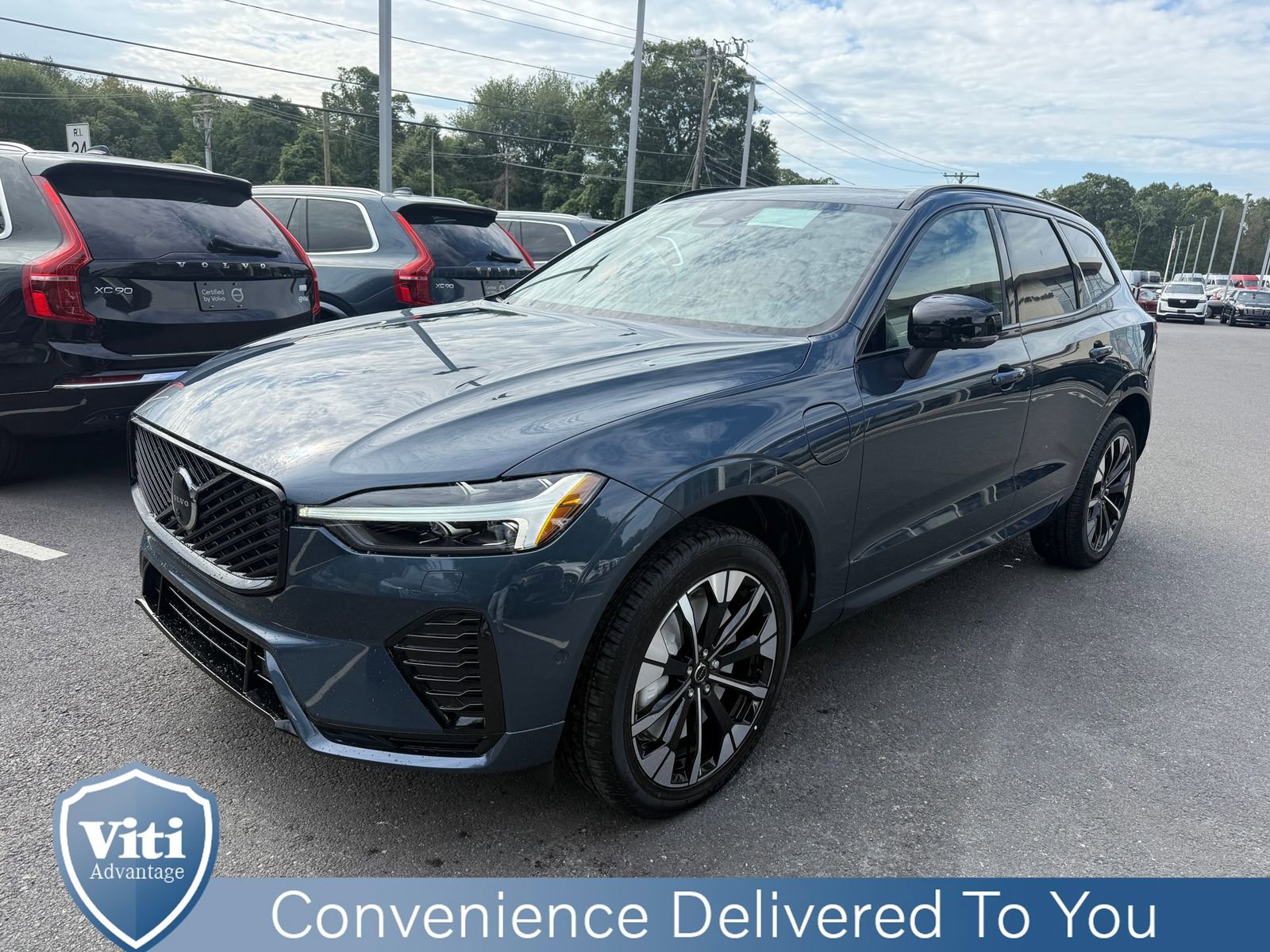 New 2026 Volvo XC60 T8 Plus w/ Protection Package Premier image 4