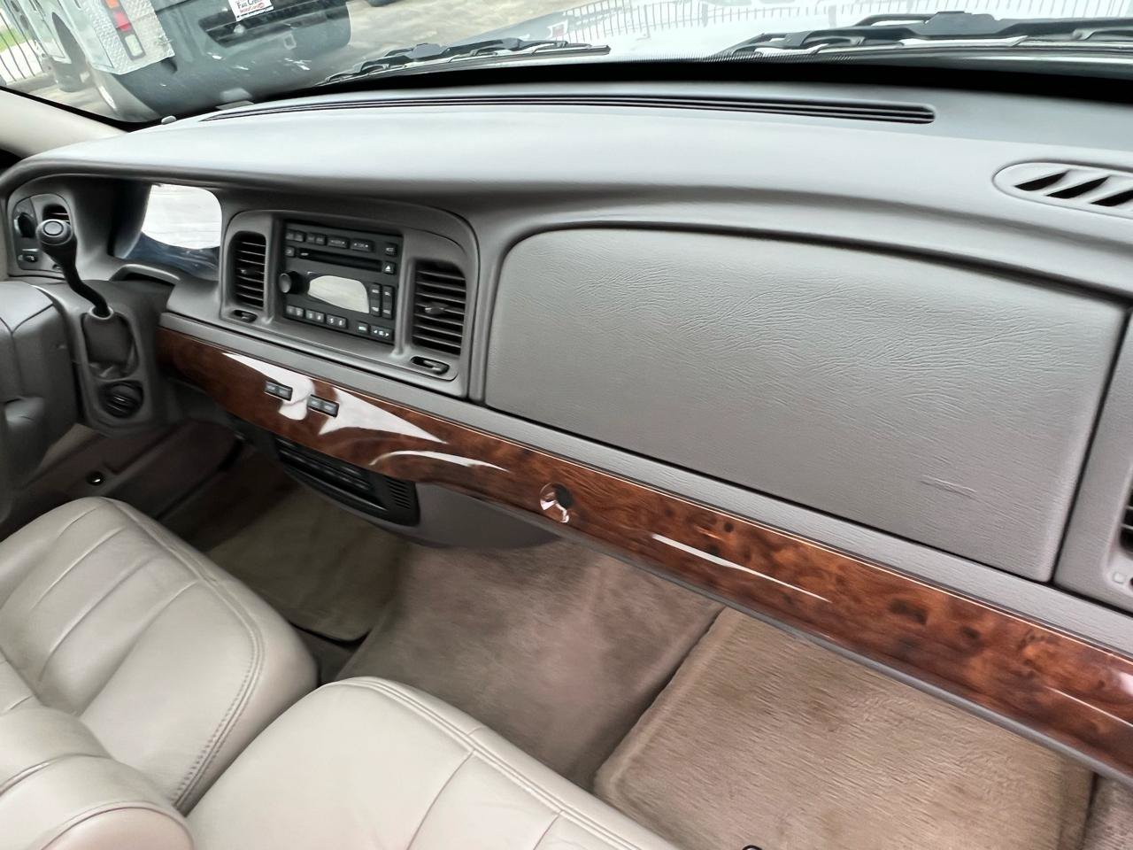 Used 2009 Mercury Grand Marquis LS RWD image 50