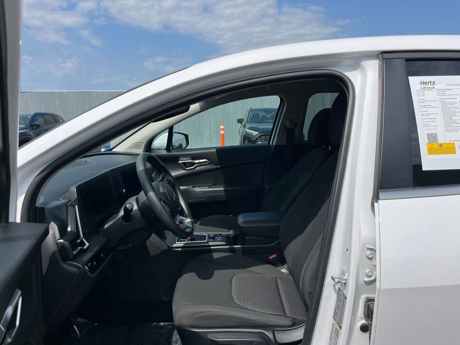 Used 2025 Kia Sportage LX FWD image 26