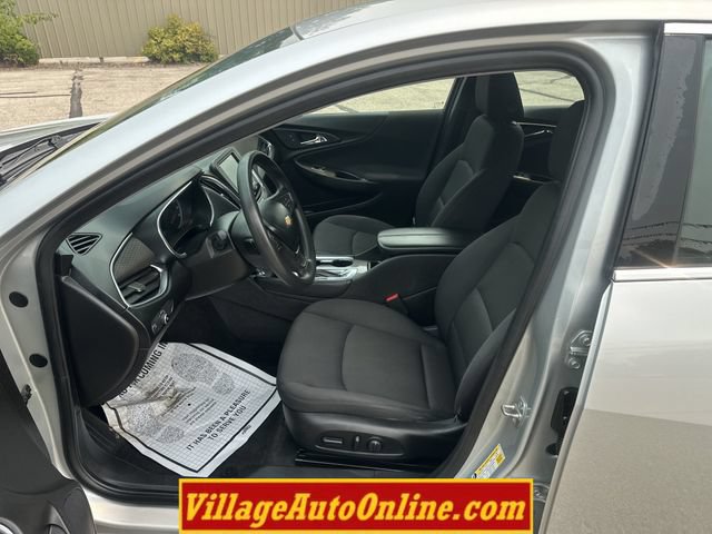 Used 2016 Chevrolet Malibu LT FWD image 12