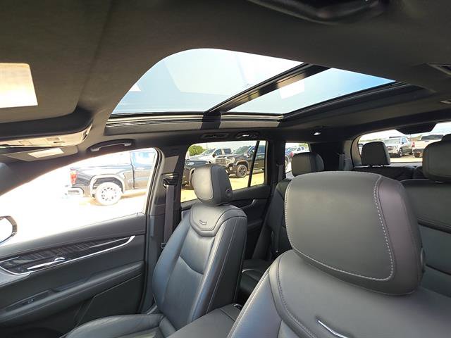 Used 2025 Cadillac XT6 Premium Luxury FWD image 14