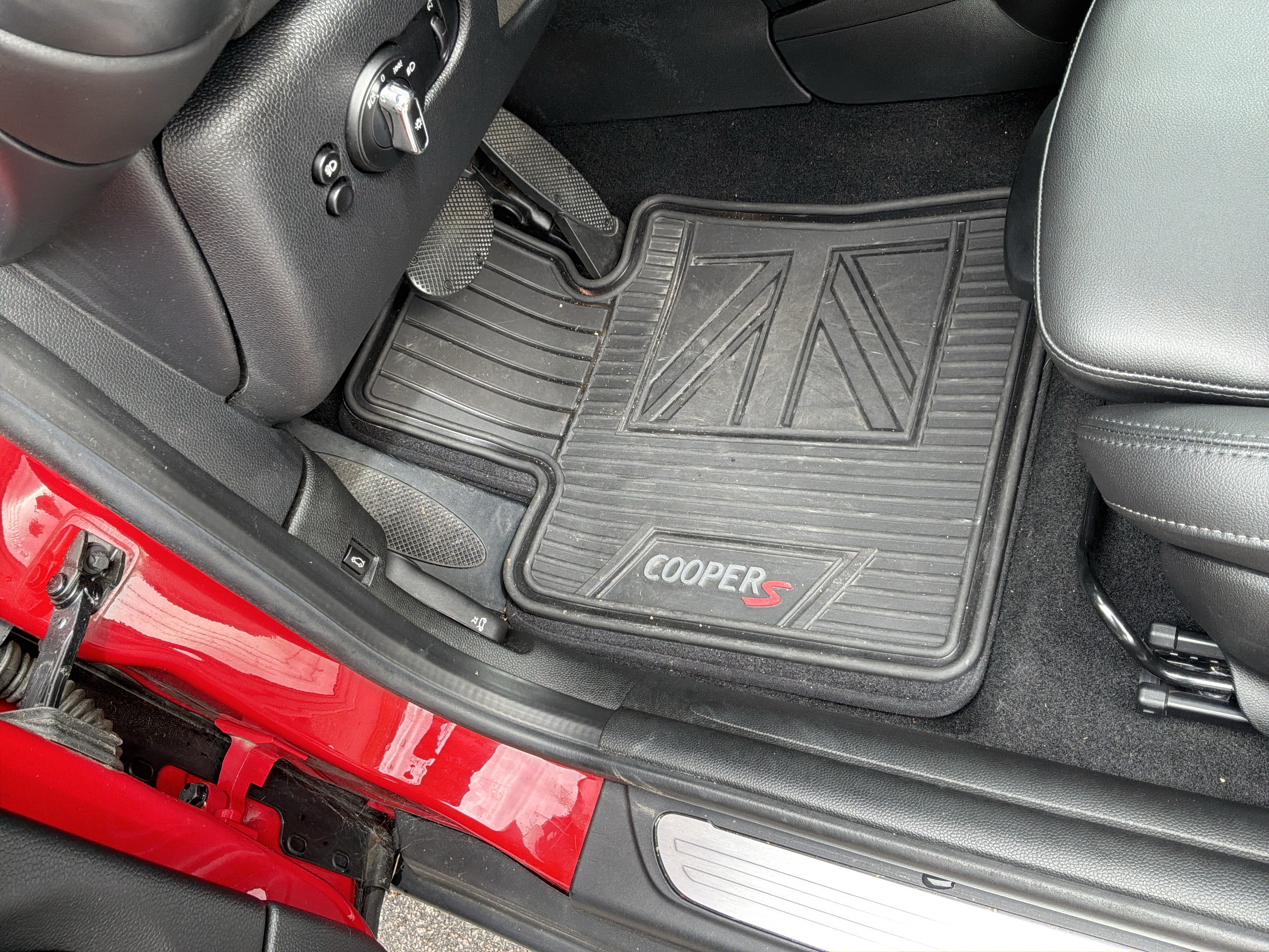 Used 2022 MINI Cooper S w/ Premium Package FWD image 17