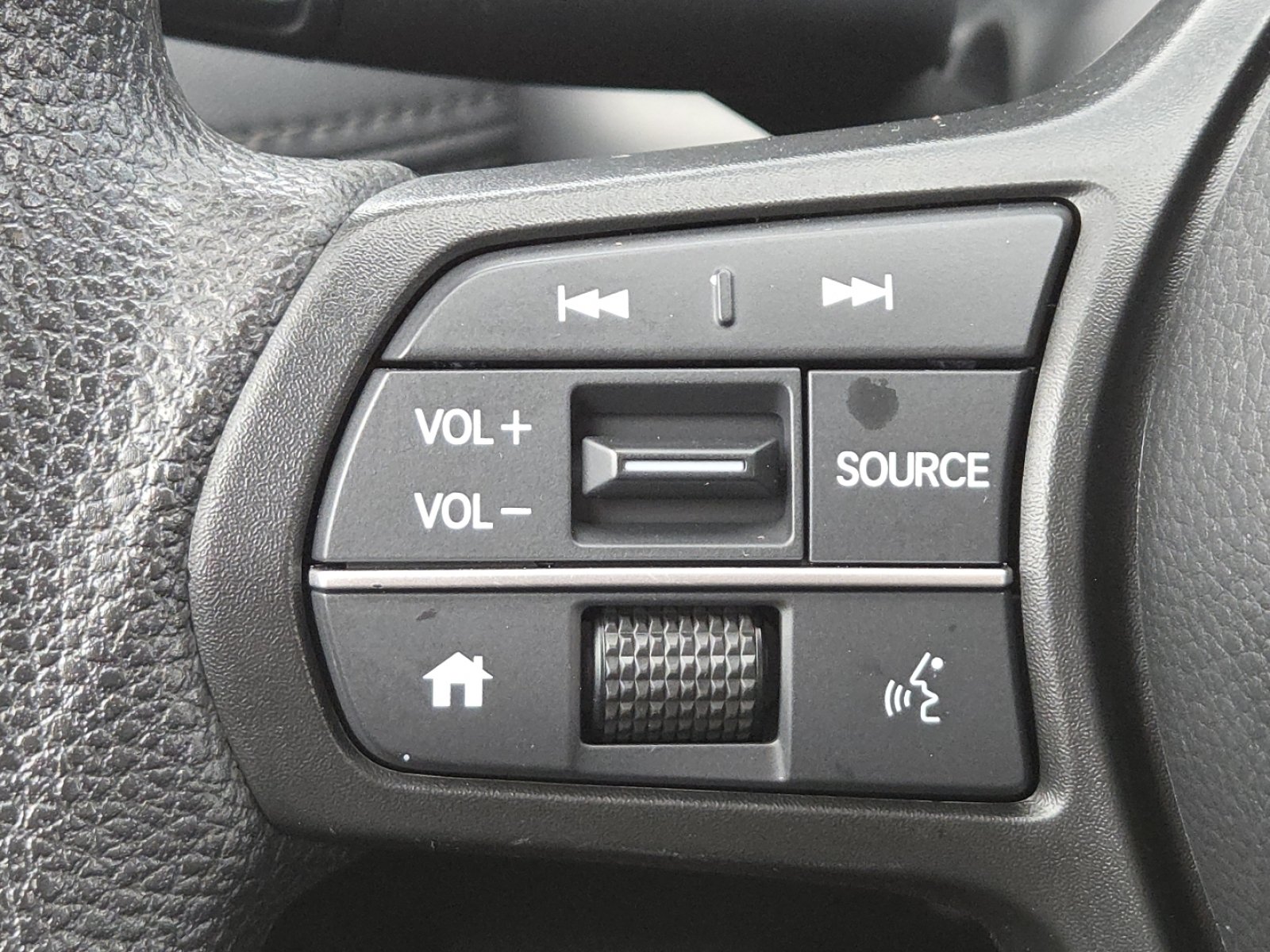 Used 2023 Honda HR-V LX image 32