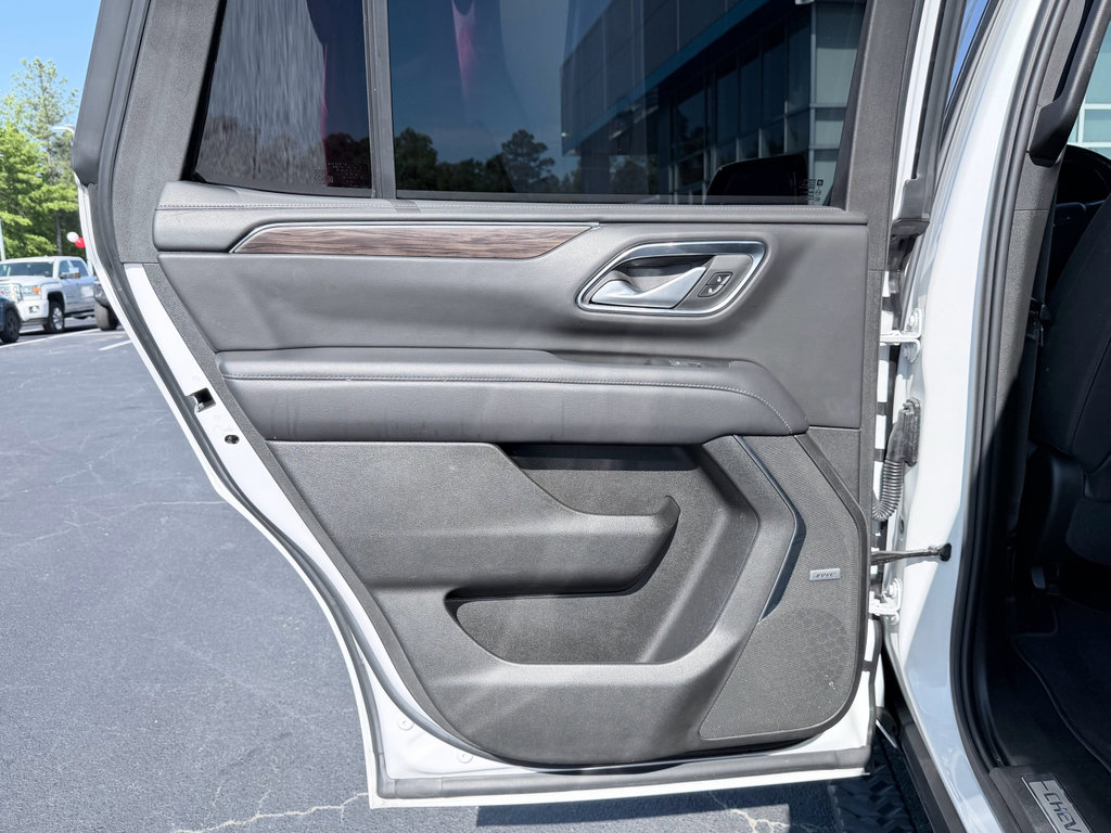 Used 2022 Chevrolet Tahoe Z71 w/ Z71 Off-Road Package AWD/4WD image 34