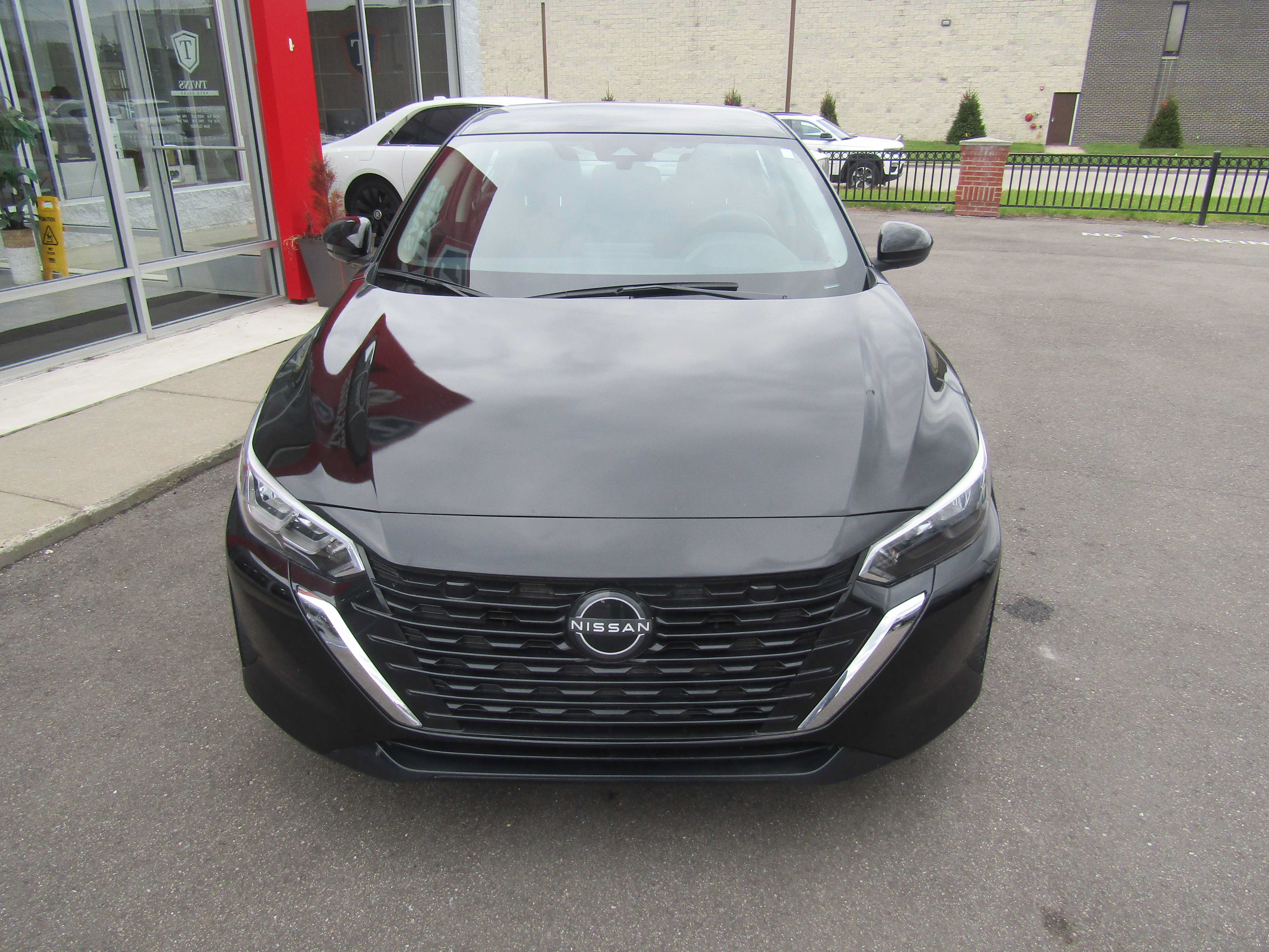 Used 2025 Nissan Sentra S FWD image 3