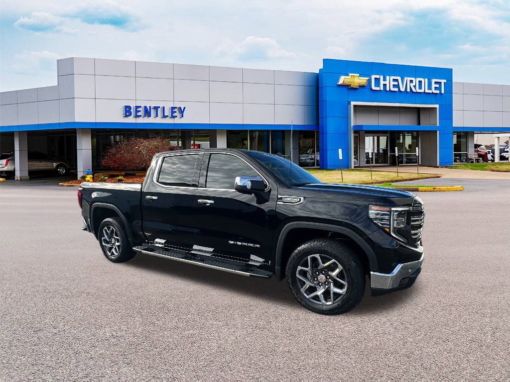 Used 2023 GMC Sierra 1500 SLT w/ SLT Premium Plus Package AWD/4WD image 8