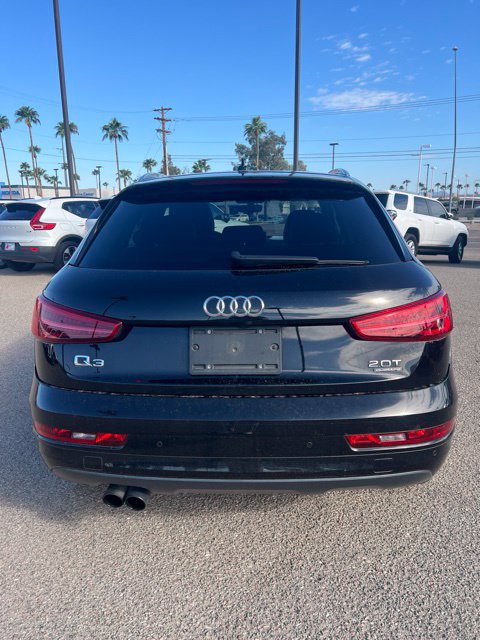 Used 2018 Audi Q3 2.0T Premium w/ Convenience Package AWD/4WD image 4