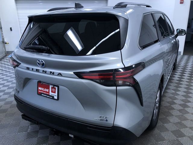 Used 2021 Toyota Sienna XLE image 35