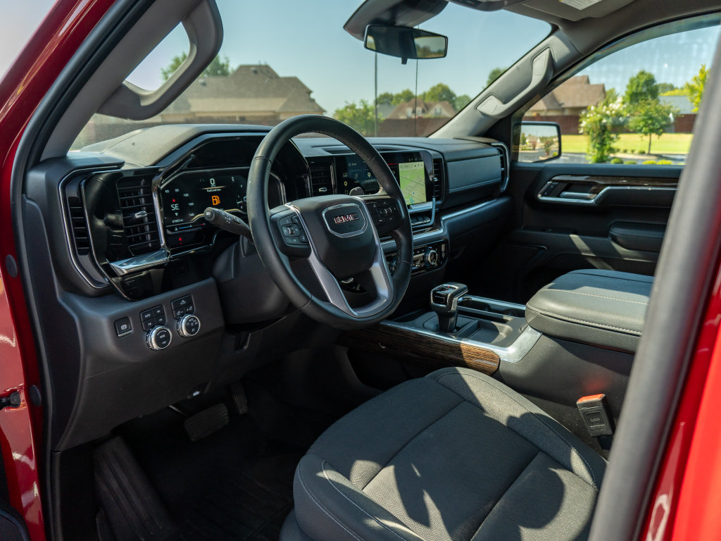 Used 2024 GMC Sierra 1500 Elevation AWD/4WD image 11
