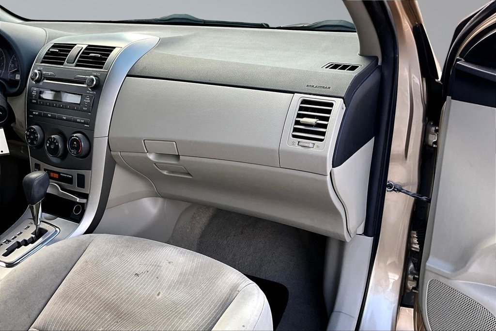 Used 2011 Toyota Corolla LE FWD image 26