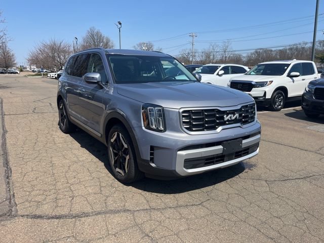 Used 2025 Kia Telluride S AWD/4WD image 26