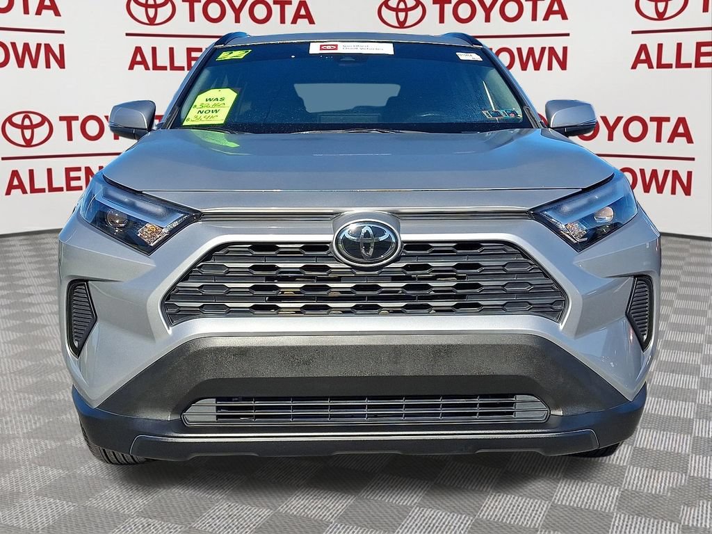 Used 2022 Toyota RAV4 XLE w/ Convenience Package AWD/4WD image 2