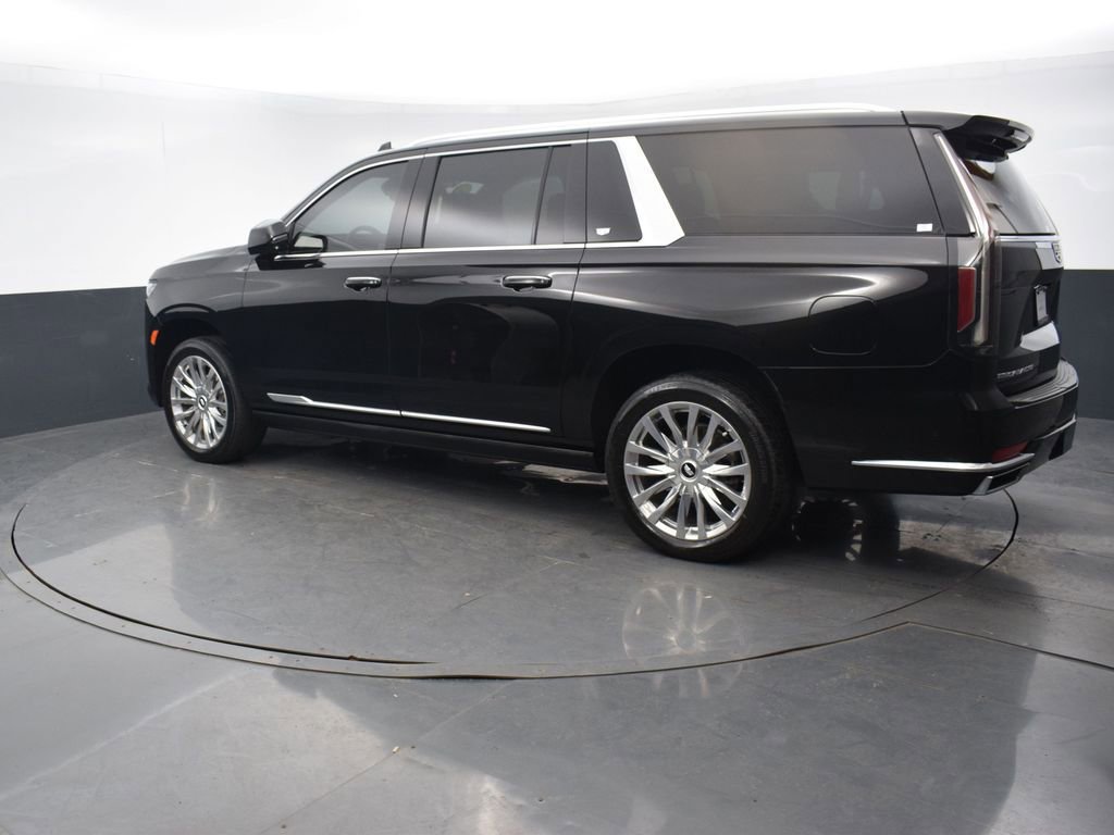 Used 2023 Cadillac Escalade ESV Premium Luxury w/ Performance Package image 4