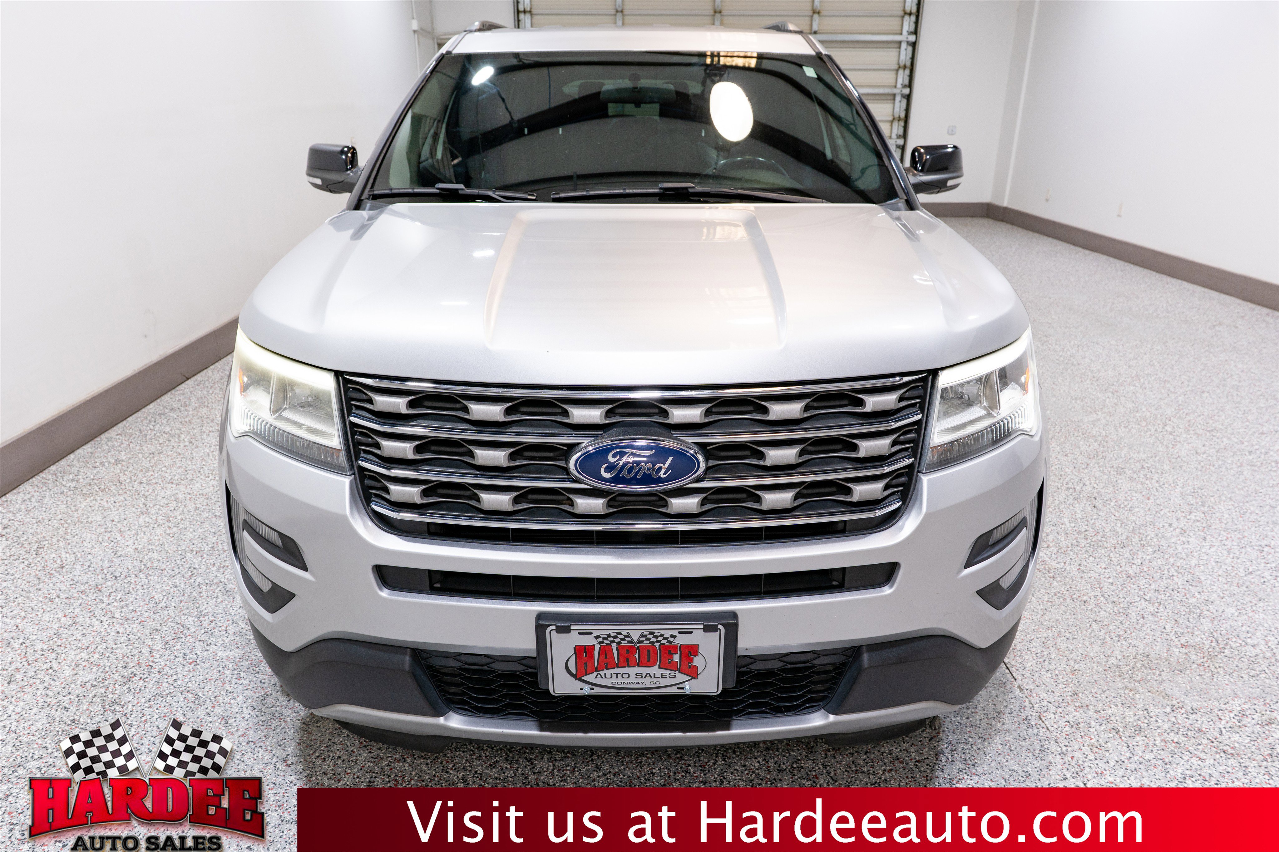 Used 2017 Ford Explorer XLT FWD image 7