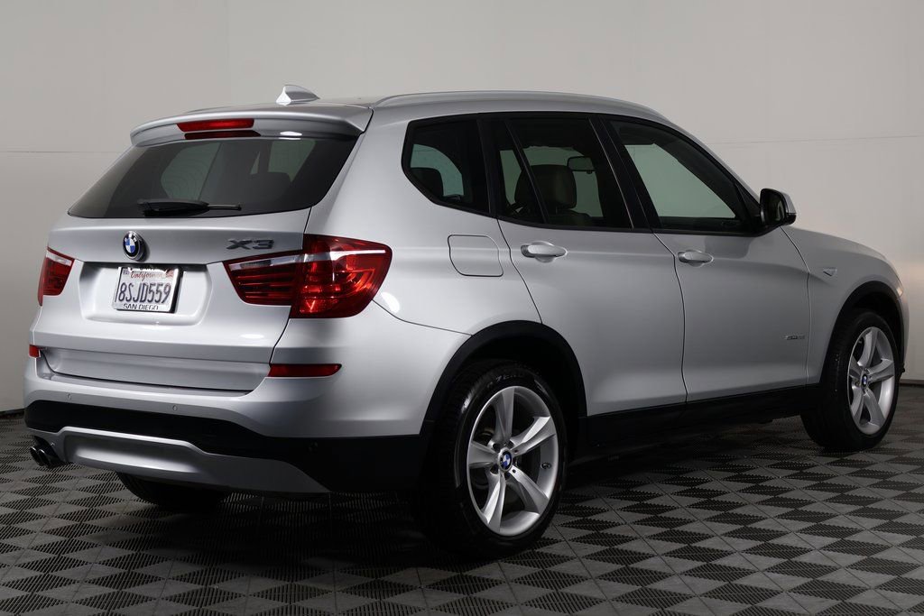 Used 2017 BMW X3 sDrive28i RWD image 4