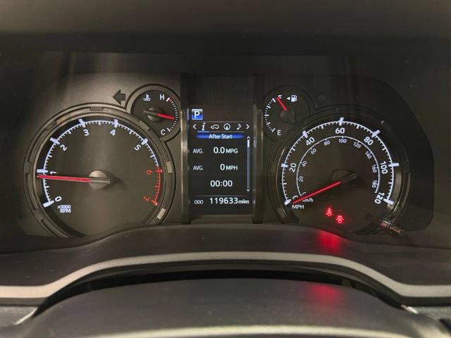 Used 2022 Toyota 4Runner SR5 Premium w/ Moonroof Package AWD/4WD image 14