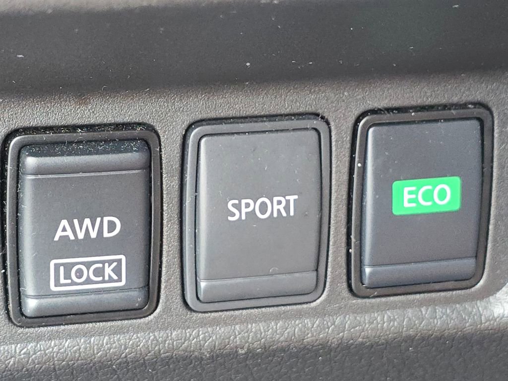 Used 2021 Nissan Rogue Sport SL w/ Premium Package image 10