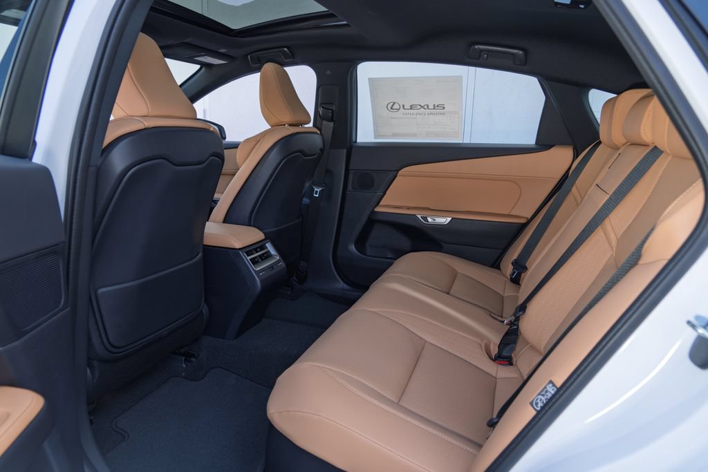 New 2026 Lexus ES 350e FWD image 22