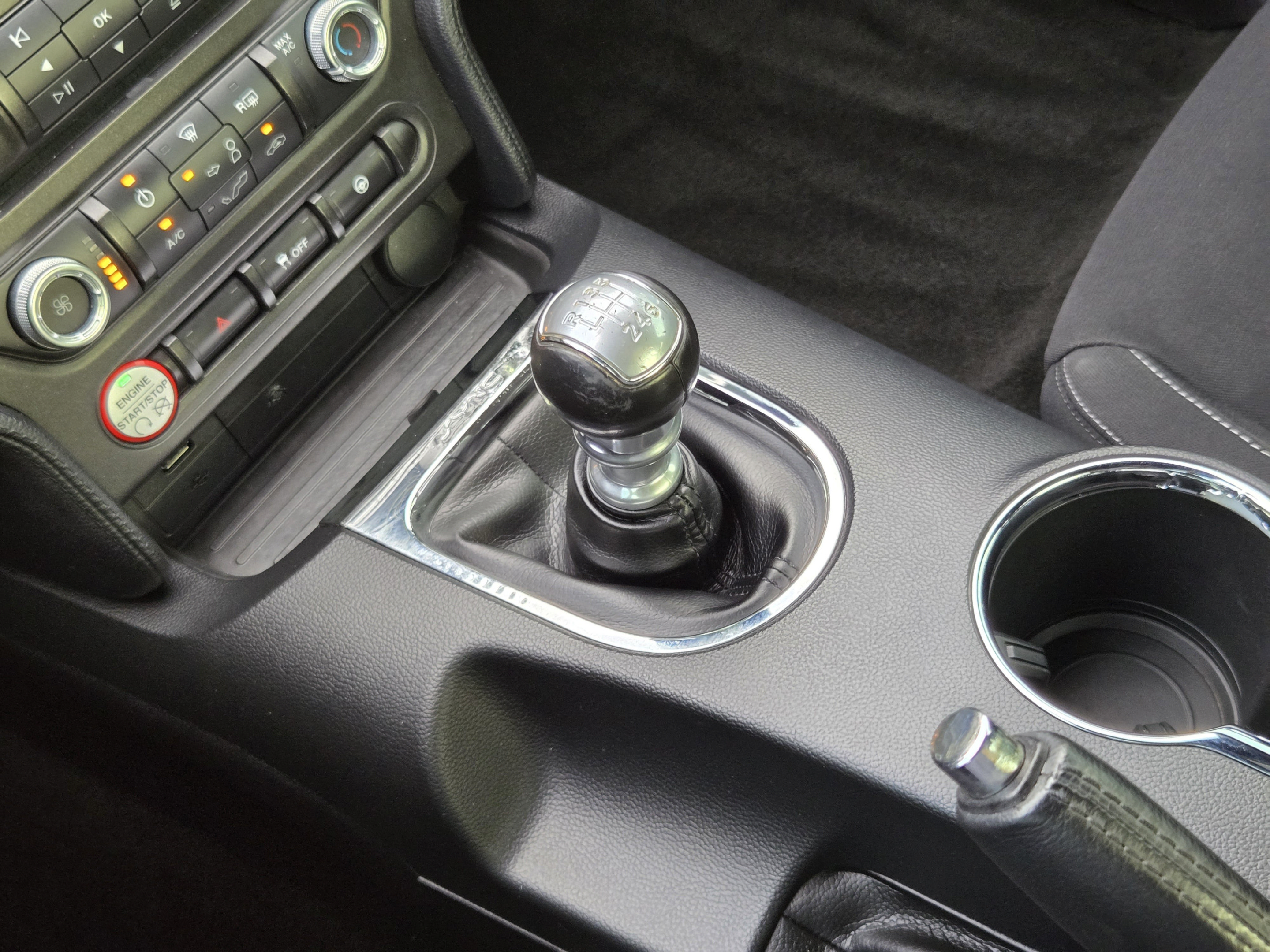 Used 2017 Ford Mustang GT RWD image 16