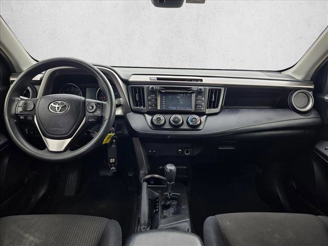 Used 2018 Toyota RAV4 LE image 13