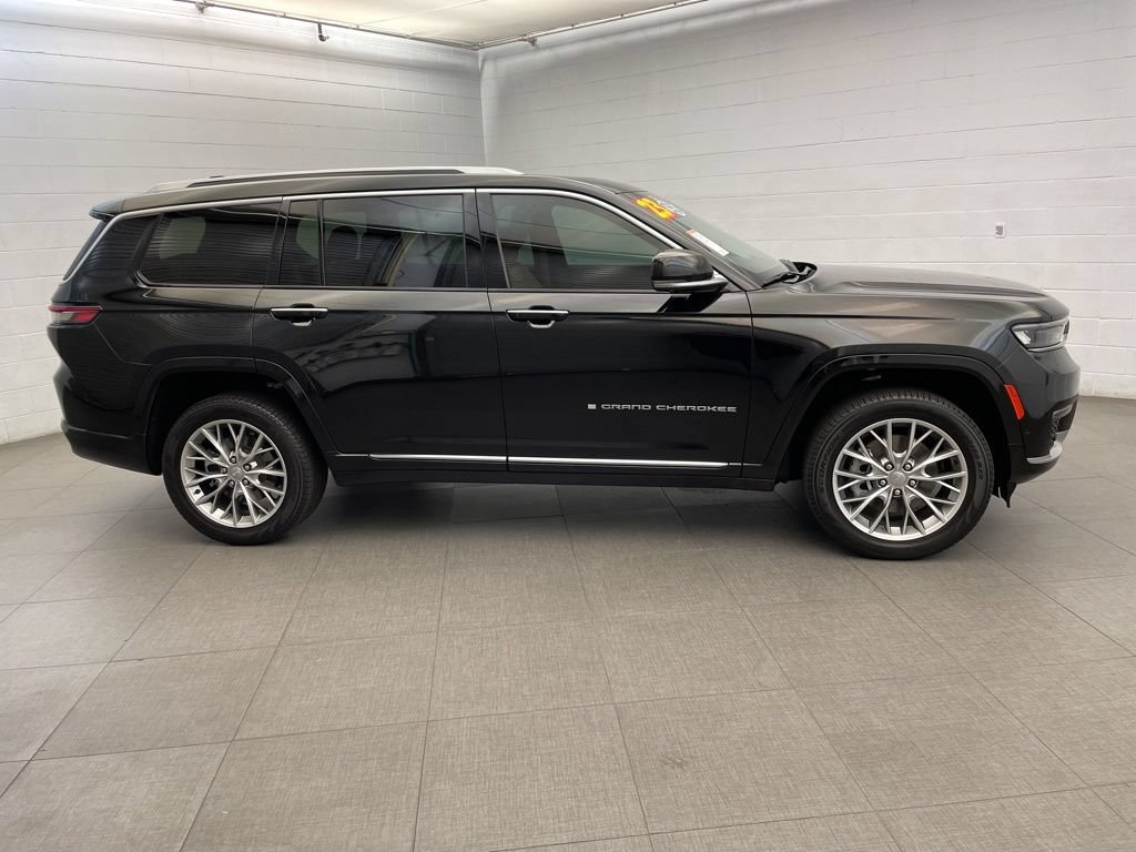 Certified 2023 Jeep Grand Cherokee L Summit w/ Luxury Tech Group V RWD image 4