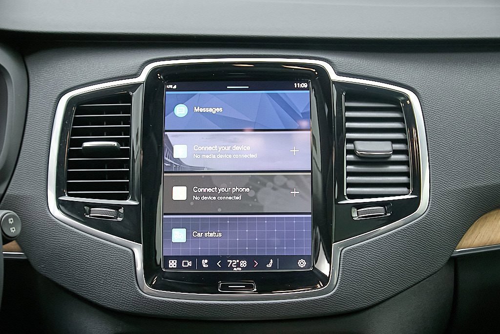Certified 2023 Volvo XC90 B5 Plus image 29