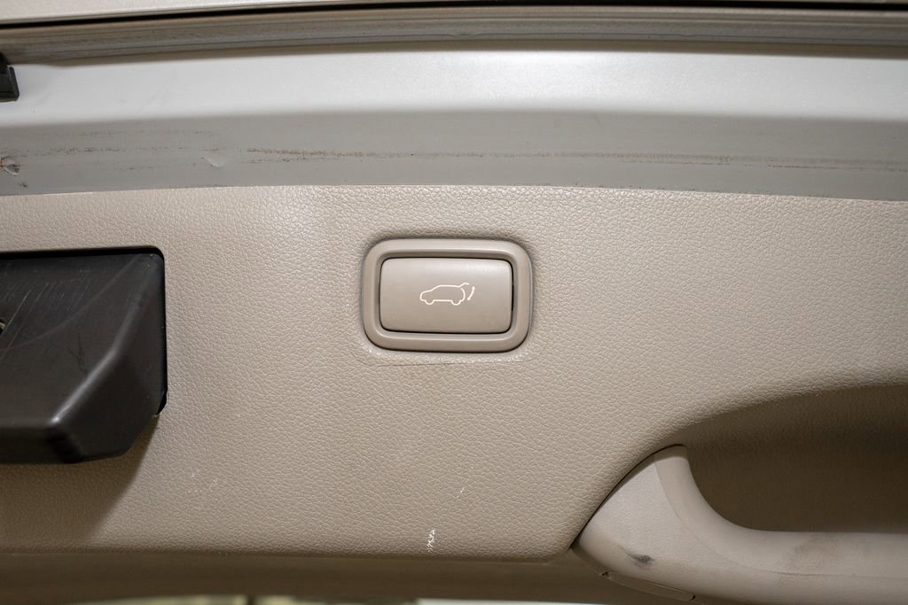 Used 2015 Kia Sedona SX image 7