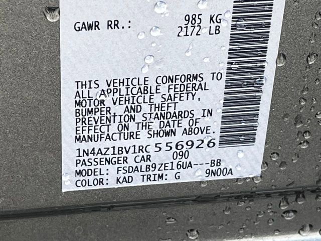 Used 2024 Nissan Leaf S image 32