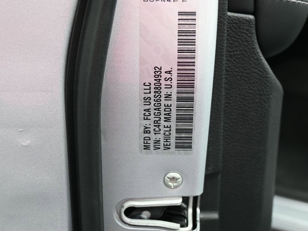 New 2025 Jeep Grand Cherokee Altitude image 18