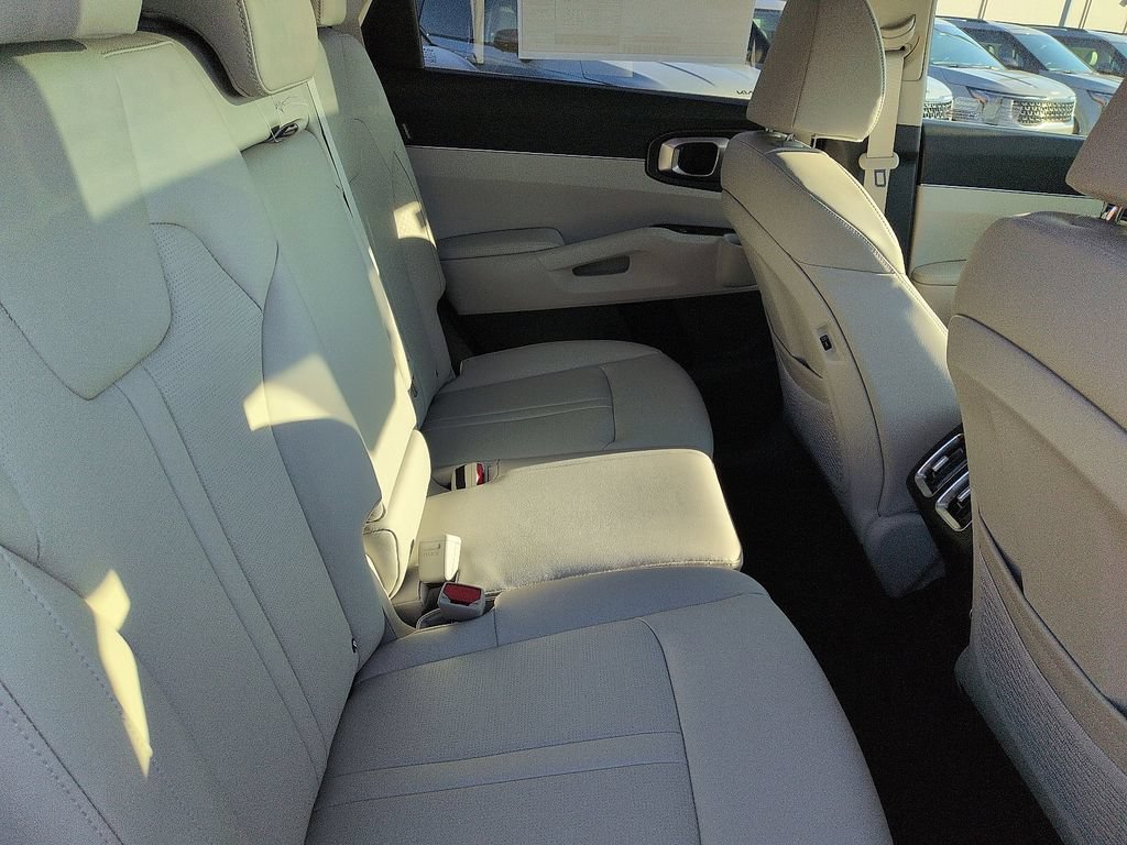New 2026 Kia Sorento S w/ S Panoramic Sunroof Package AWD/4WD image 8