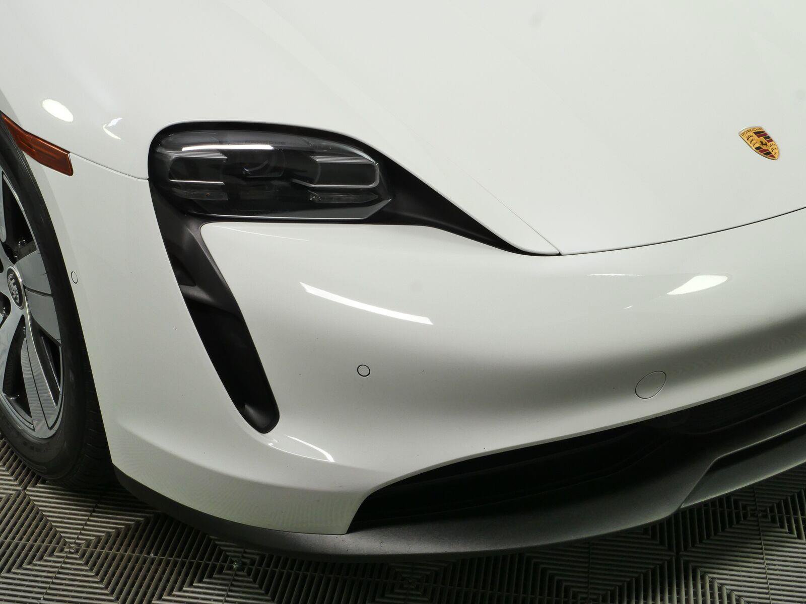 Used 2023 Porsche Taycan RWD image 34