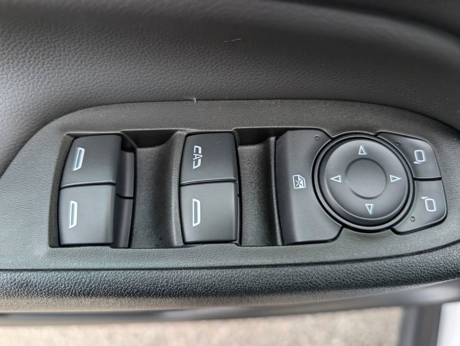 Used 2024 Chevrolet Equinox LT image 9