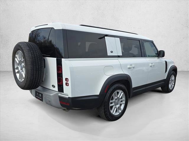 Used 2023 Land Rover Defender 130 S image 5
