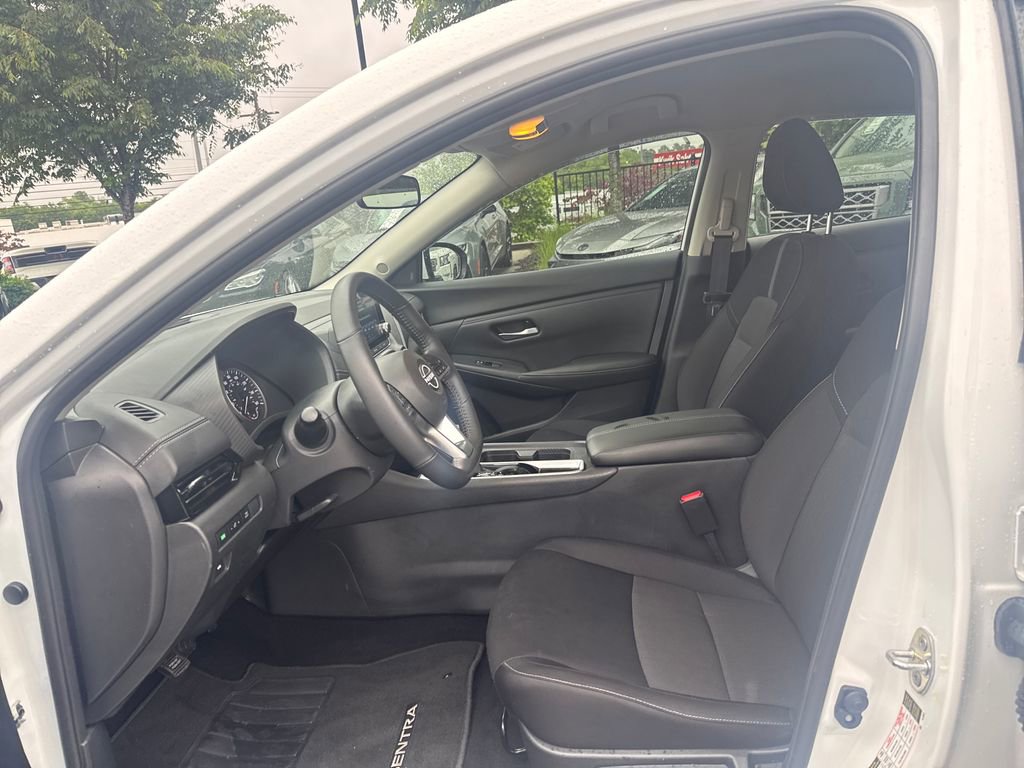 Used 2025 Nissan Sentra SV w/ All-Weather Package FWD image 9