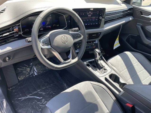 New 2027 Volkswagen Jetta SE FWD image 7