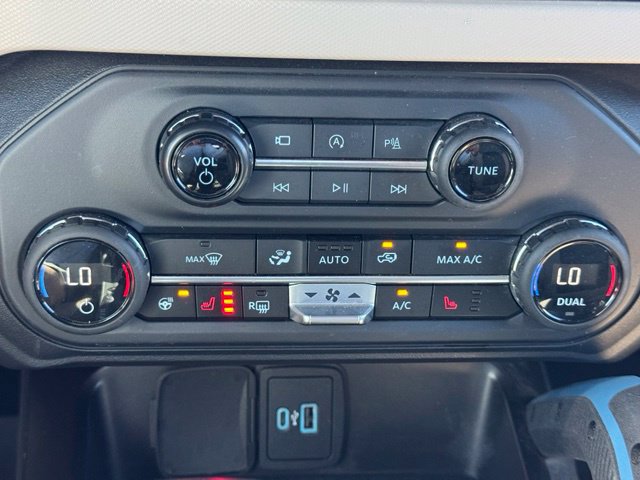 Used 2023 Ford Bronco Wildtrak AWD/4WD image 38